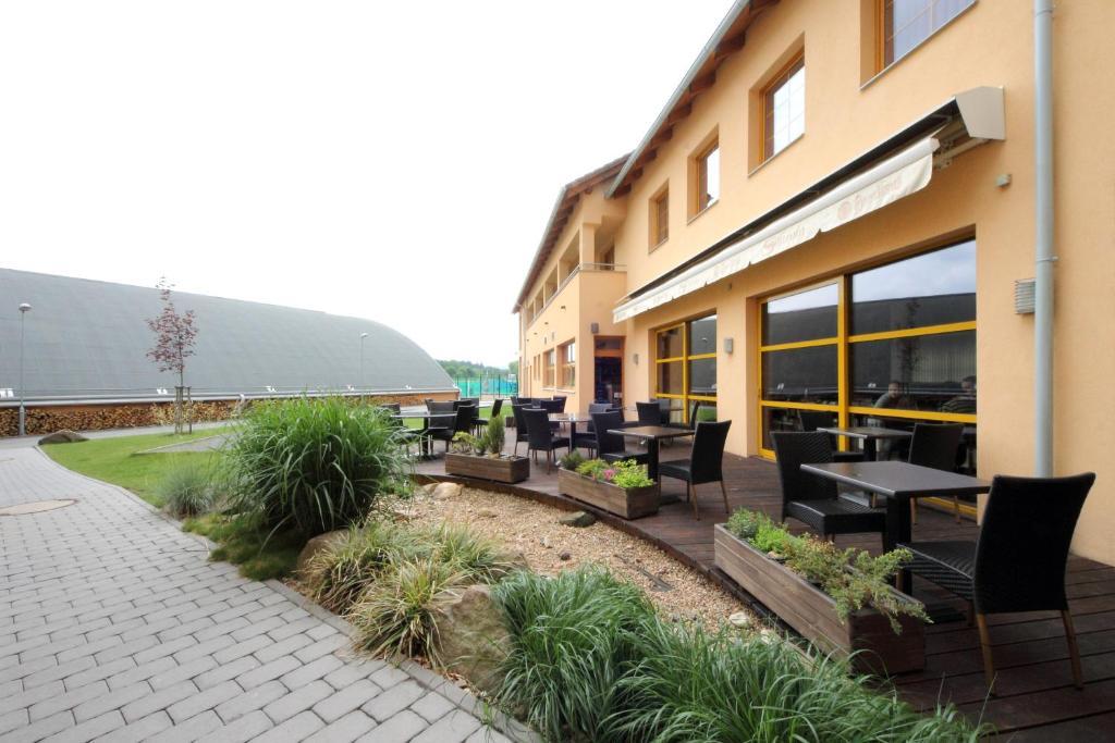 Hotel S-Centrum Benesov  Exterior foto